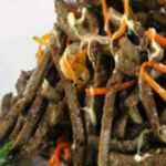 Салат из печени говядины с грибами и овощами