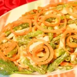 Салат с корейской морковью и крабовыми палочками