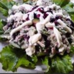 Салат с курицей, огурцом, фасолью