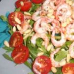 Салат с руколой и креветками