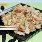 Жареный рис со свининой