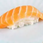 Суши с лососем