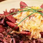 Колбаски охотничьи с грибами