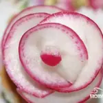 Закуска Красный цветок из редиса