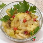 Гарнир из жареного лука и яблок