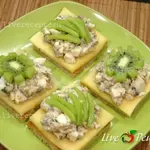 Гренки с сыром и копченой рыбой