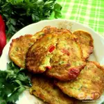 Кабачковые оладьи с перцем