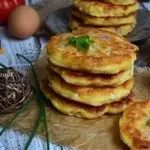 Оладьи с яйцом и ветчиной