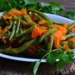 Гарнир из фасоли с морковью