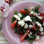 Салат с рукколой и сыром фета