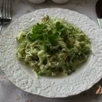 Салат весенний с брынзой