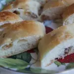 Сладкие багеты с изюмом