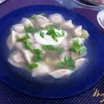 Куриный бульон с пельменями