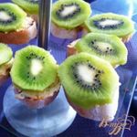 Закусочные канапе с киви