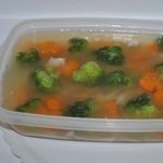 Холодец из куриной грудинки с овощами