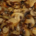 Жаренные грибы с луком