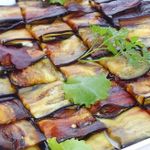 Баклажаны с орехами и зеленью