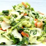 Салат из молодой капусты
