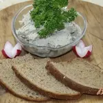 Паштет из маринованной салаки с плавленым сыром