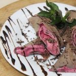 Шоколадные блины с творожно - фруктовой начинкой