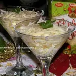 Салат с ананасом и яйцом