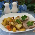 Запеченая свинина с картошкой