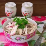 Салат с редисом и мясом