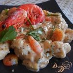 Картофельные ньокки с соусом из креветок и цуккини