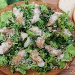 Рыбный салат с зеленью, сыром  и каперсами