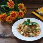 Салат без мяса с перцем и сыром