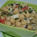 Салат с горохом нут