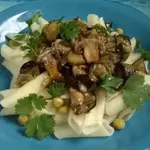 Пенне с грибами и баклажанами