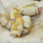 Слоеные рогалики с крабовой палочкой