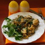Закусочные шампиньоны с чесноком, укропом и петрушкой