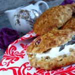 Медовые сконы с клюквой