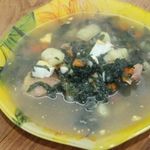 Суп с щавелем и крапивой на курином бульоне
