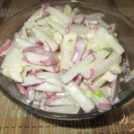 Салат из редиса с яйцом.