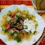 Рассольник с копчёной колбасой и оливками
