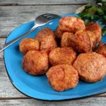 Куриные крокеты с творогом и свеклой