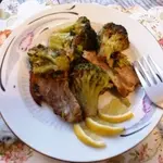 Брокколи с грудинкой