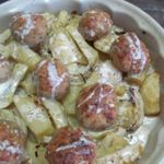 Фрикадельки с картофелем в духовке