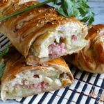 Пироги-плетенки с картофелем, колбасой и стручковой фасолью