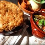 Жаркое в горшочке с крышкой из теста