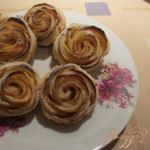 Слойки с яблоками Розочки