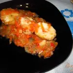 Нототения в тушенная с овощами в соусе