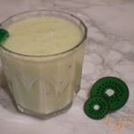 Йогурт с киви и апельсиновой цедрой