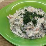 Куриные потроха тушенные с овощами в сметанном соусе