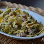Салат с яичной лапшой