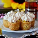 Блинчики с карамельными яблоками и безе