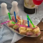 Праздничные канапе с ветчиной и ананасом
